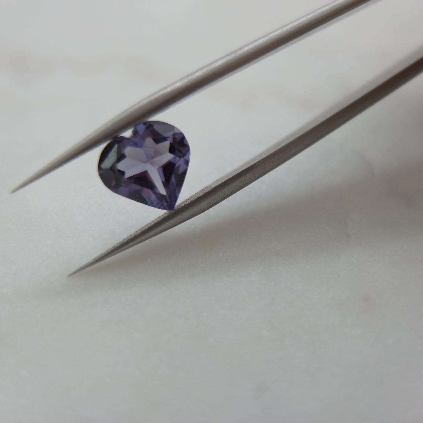 Zafiro Azul/morado - 1.5 ct  - 9.2x9 mm
