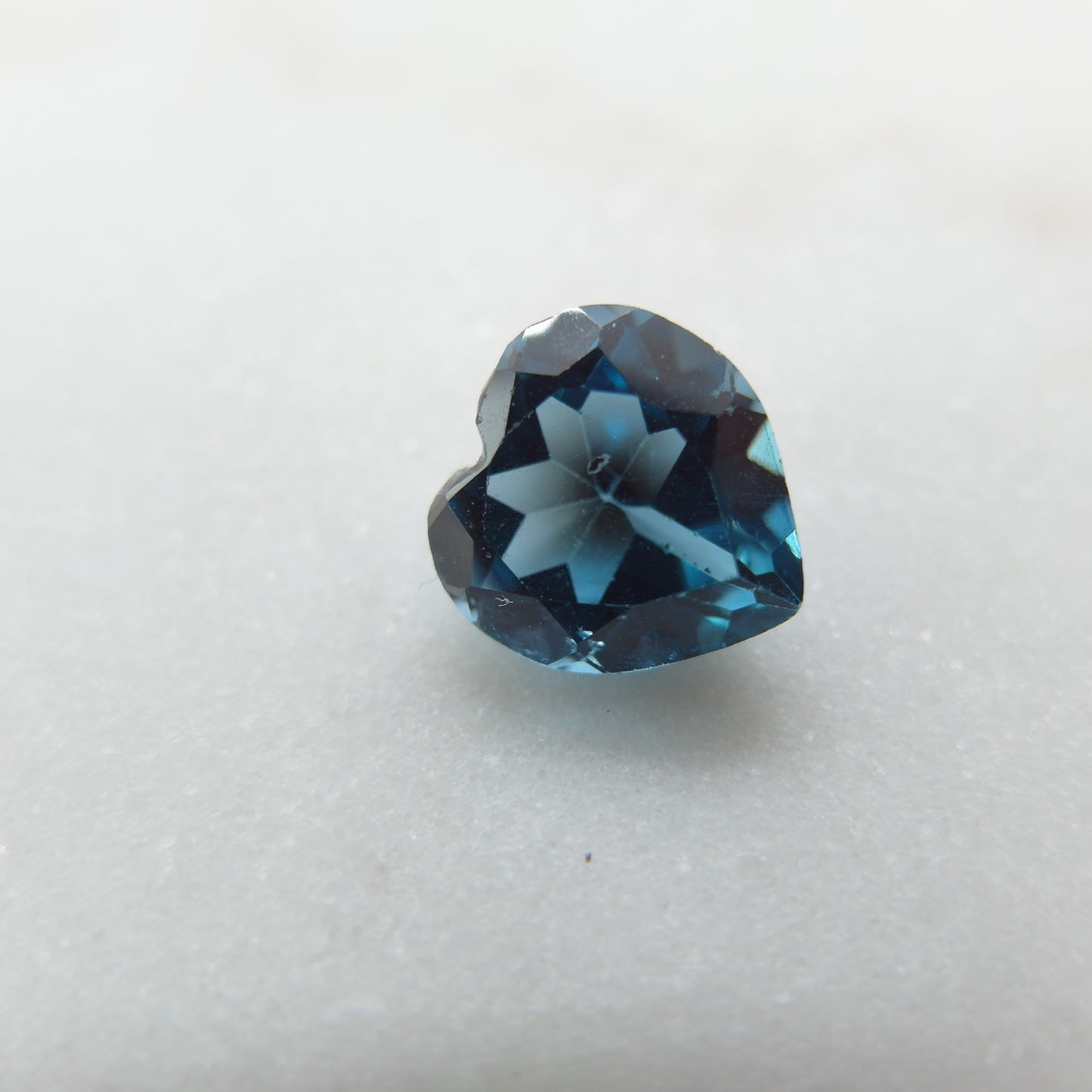 Zafiro Opalecente - 4.4 ct  - 8.8x8.2 mm